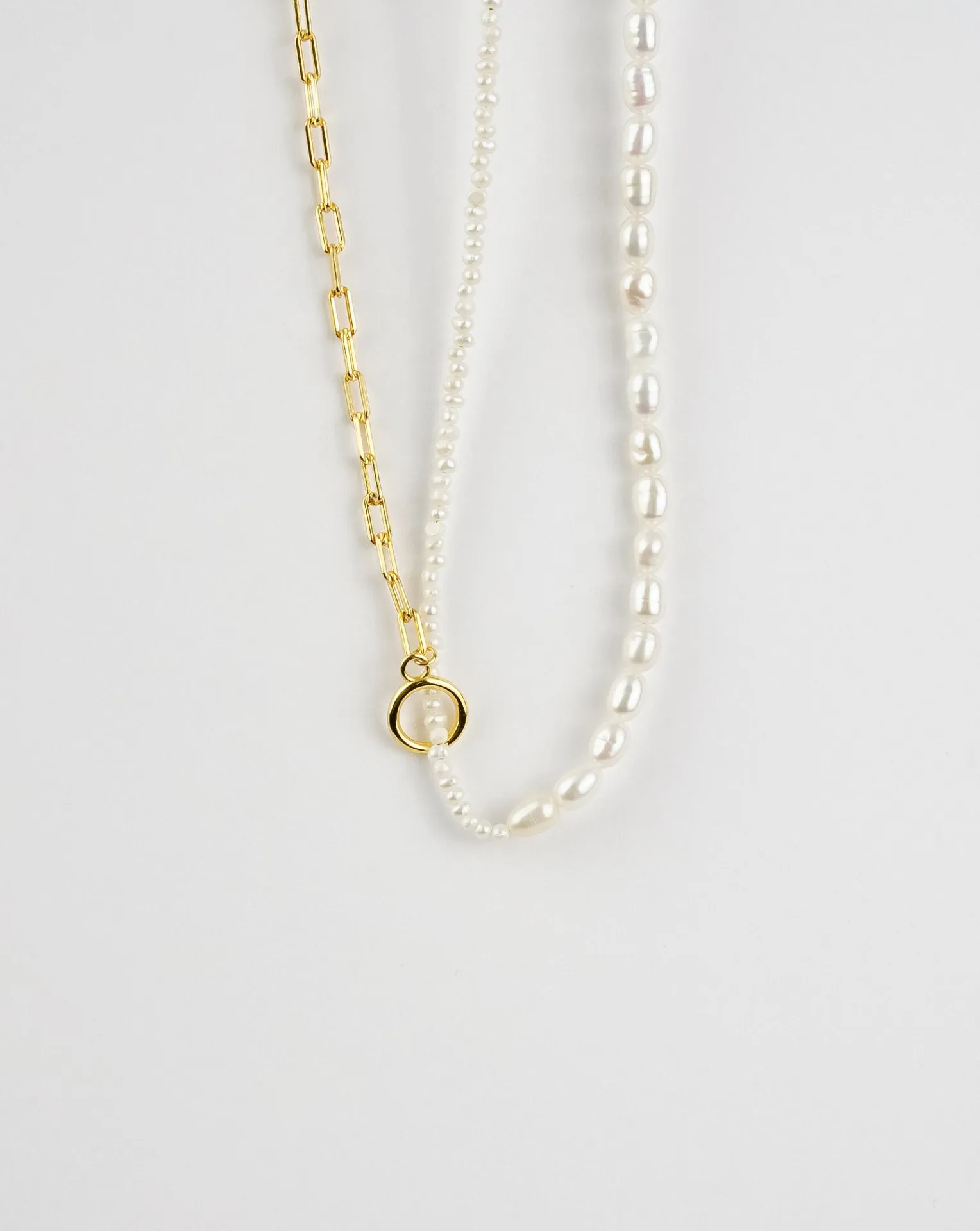 Chain Link Pearl Necklace - Elegant and Sophisticated Jewelry