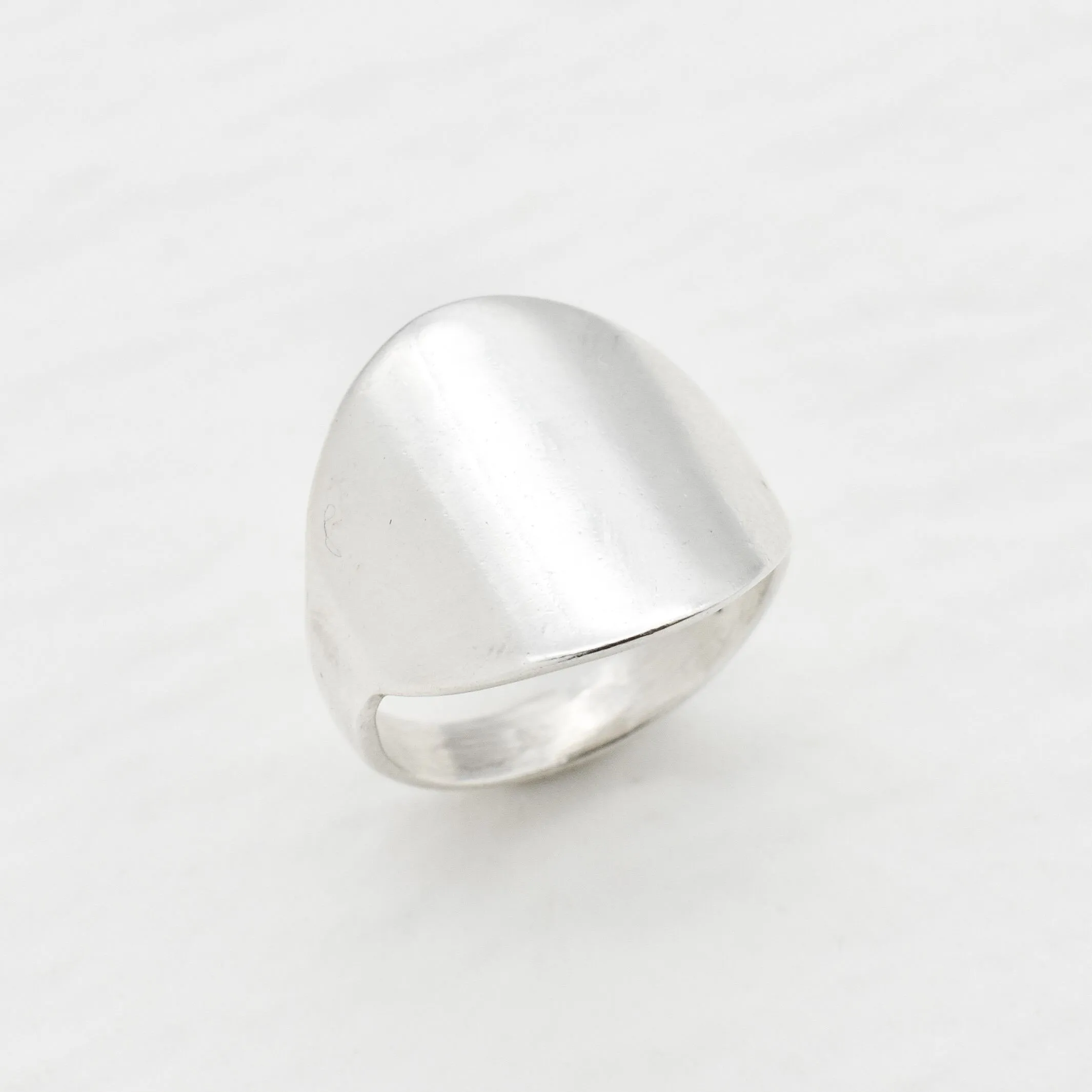 Flat Round Signet Ring - Silver Mirror Ring - Large Round Ring