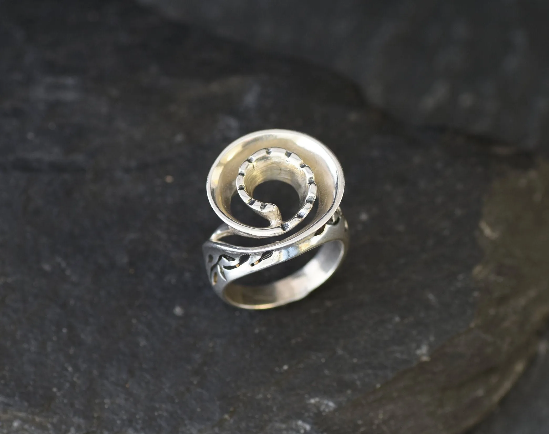 Silver Shell Ring - Silver Spiral Ring - Silver Infinity Ring